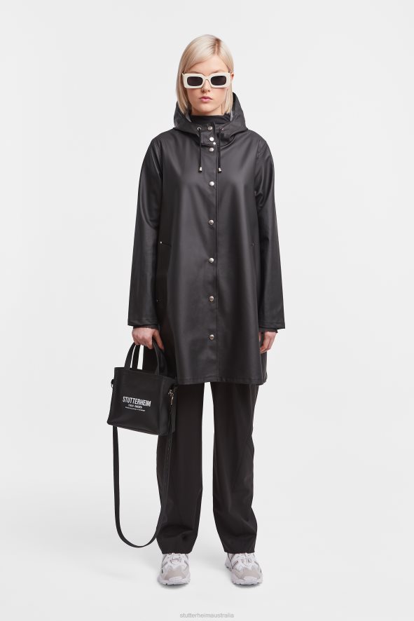 clothing_mosebacke_lightweight_raincoat_black_stutterheim_women_0v8x30.jpg Clothing Mosebacke Lightweight Raincoat Black Stutterheim Women 0V8X30 - Image 1