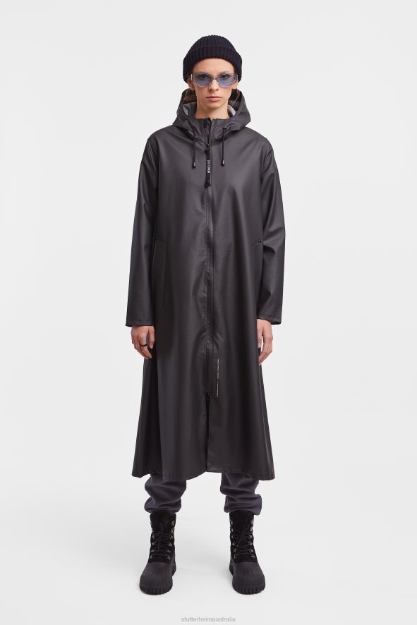 clothing_mosebacke_long_lightweight_zip_raincoat_black_stutterheim_women_0v8x9.jpg Clothing Mosebacke Long Lightweight Zip Raincoat Black Stutterheim Women 0V8X9 - Image 1
