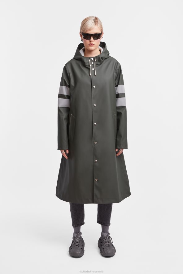 clothing_norrbro_bike_raincoat_green_stutterheim_women_0v8x16.jpg Clothing Norrbro Bike Raincoat Green Stutterheim Women 0V8X16 - Image 1