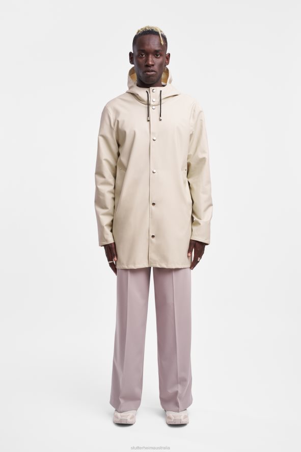 clothing_stockholm_lightweight_raincoat_oyster_stutterheim_men_0v8x120.jpg Clothing Stockholm Lightweight Raincoat Oyster Stutterheim Men 0V8X120 - Image 1