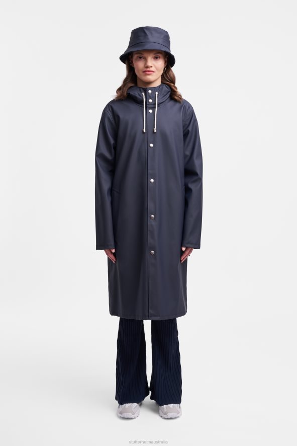clothing_stockholm_long_raincoat_navy_stutterheim_women_0v8x46.jpg Clothing Stockholm Long Raincoat Navy Stutterheim Women 0V8X46 - Image 1